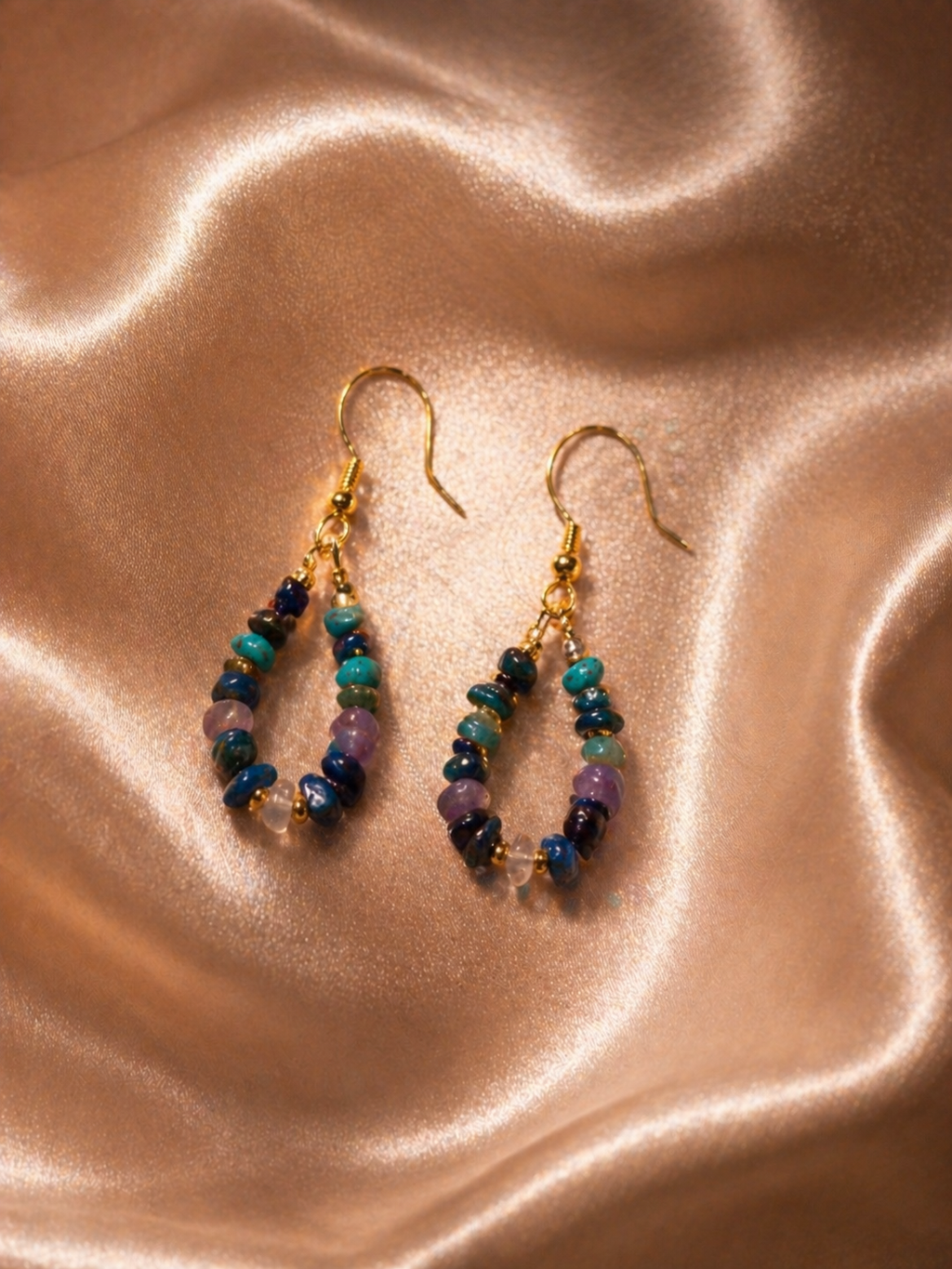 Parure : collier , boucles d'oreilles et bracelet unique
