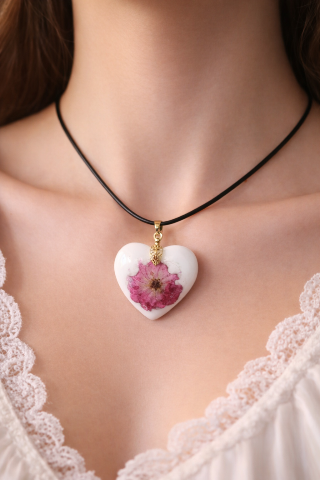 Collier Résine Aqua & Fleurs Séchées – Recouvert Résine UV Fait Main
