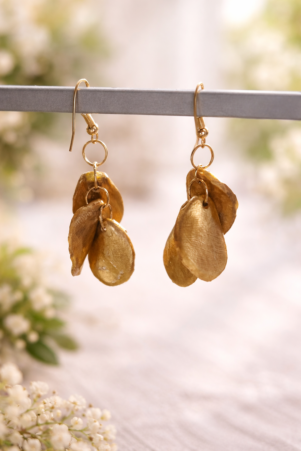 Boucles d'oreilles Feuille en Argile Peinte – Crochet Plaqué Or