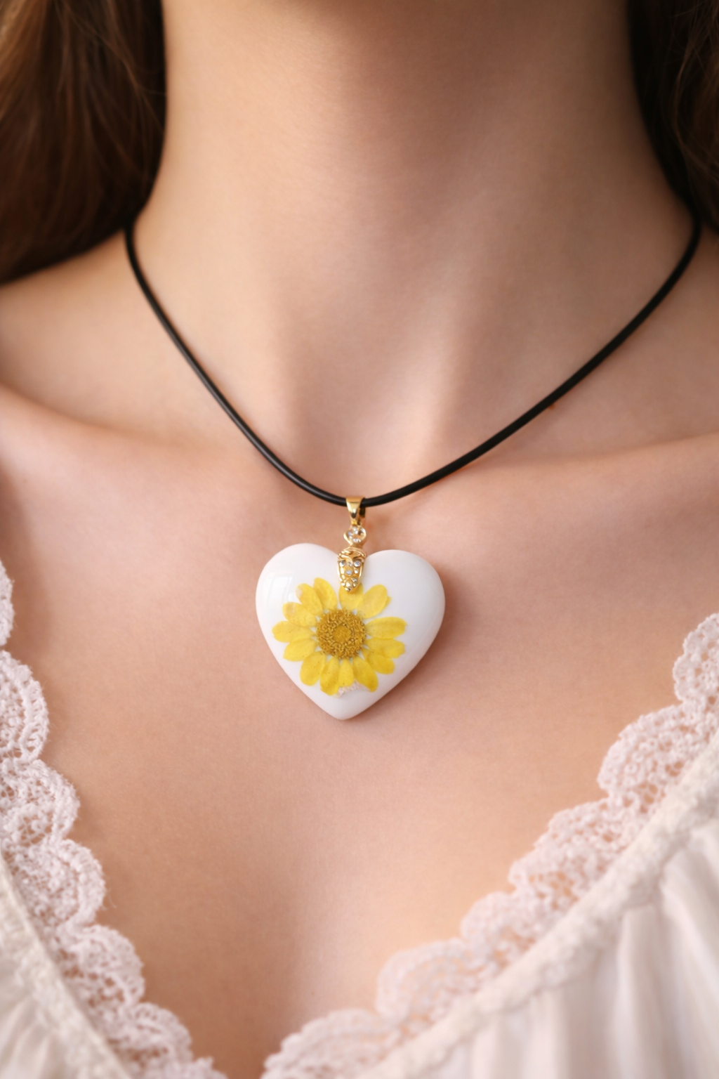 Collier Résine Aqua & Fleurs Séchées – Recouvert Résine UV Fait Main